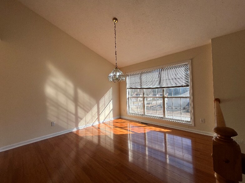 Building Photo - 4319 Tremont Ct