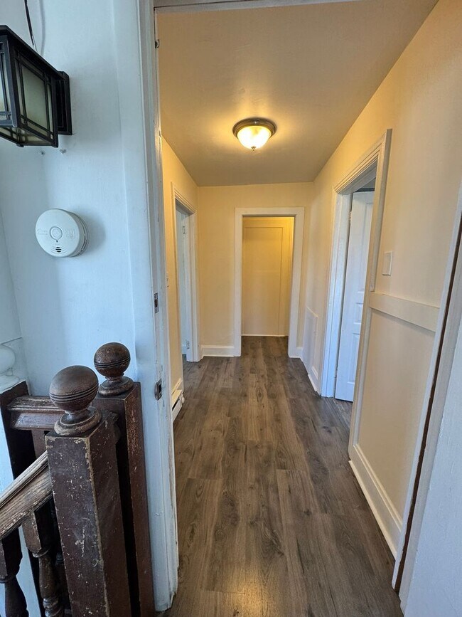 Building Photo - 301 N Catherine St