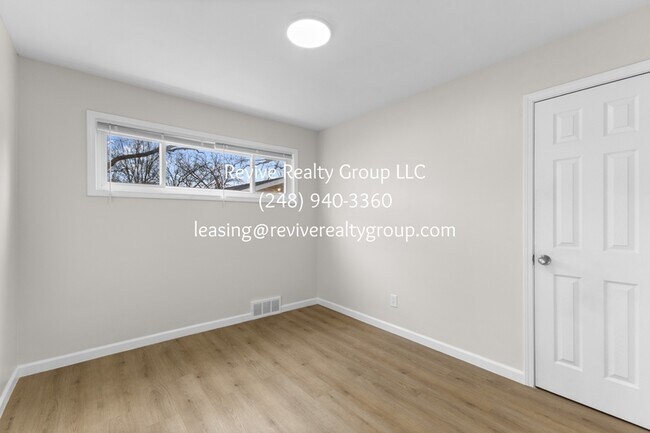 Building Photo - 18240 Negaunee