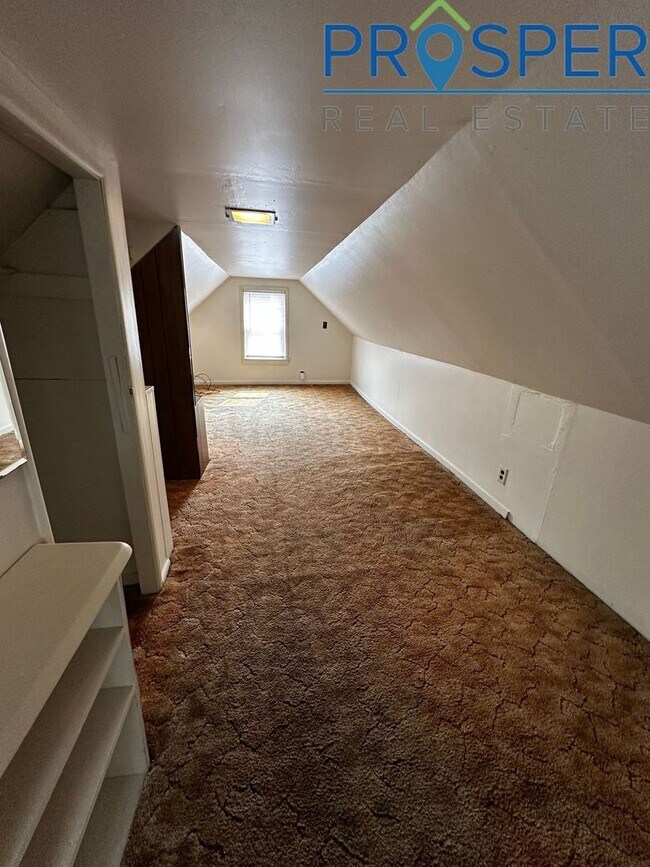 Building Photo - WA818X