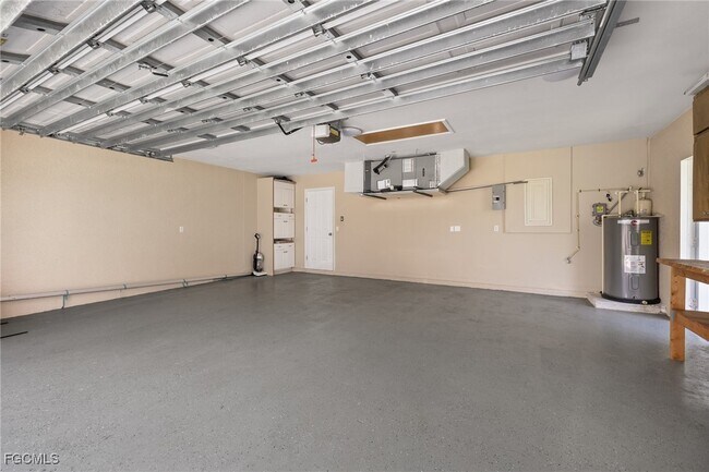 Building Photo - 1418 Shelby Pkwy