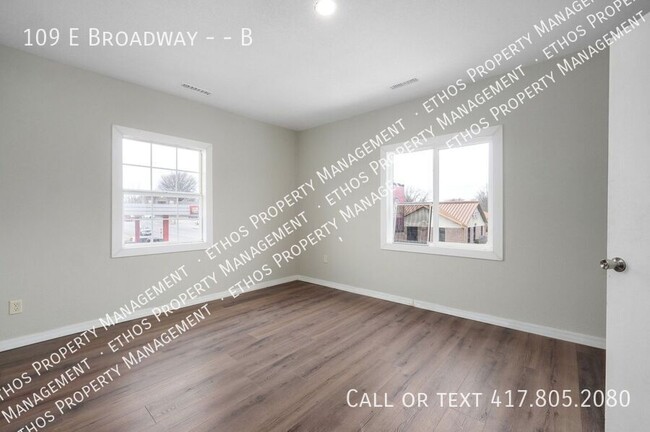 Building Photo - 109 E Broadway