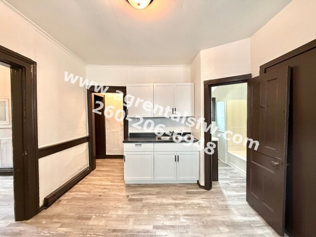 Building Photo - 3 Bedroom House - Section 8 OK!