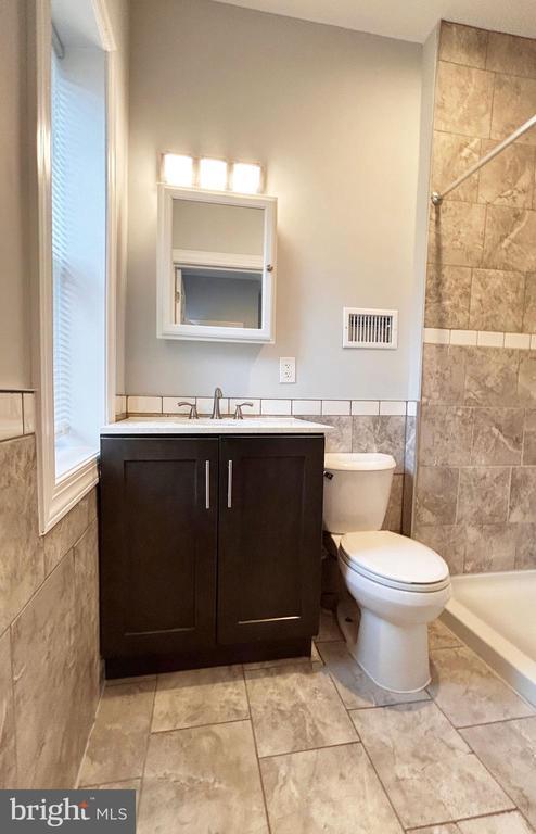 Building Photo - 157 E Duval St