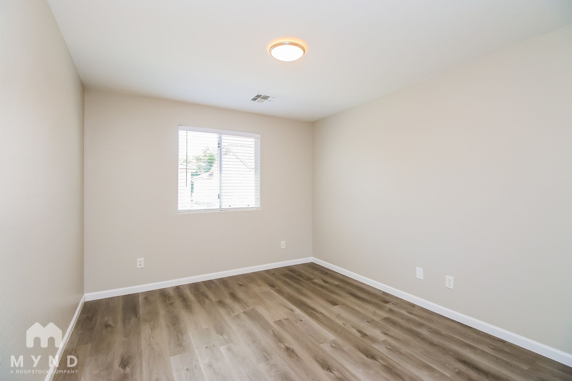 Building Photo - 4253 E Tyson St