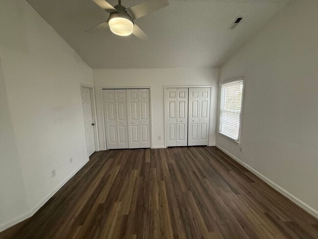 Building Photo - Elegant Residence in a Private Cul-de-Sac! "ASK ABOUT OUR ZERO DEPOSIT"