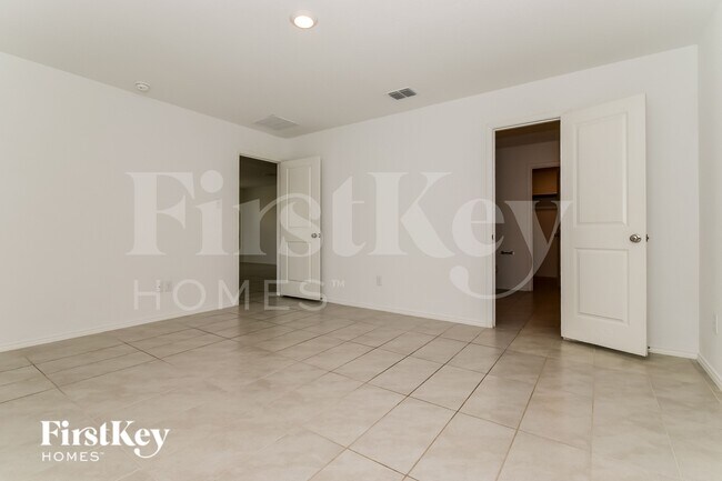 Building Photo - 5430 Bristle Leaf Dr