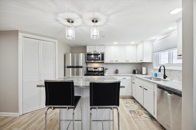 Building Photo - 2bd/1bth Apartment Condo in Aurora