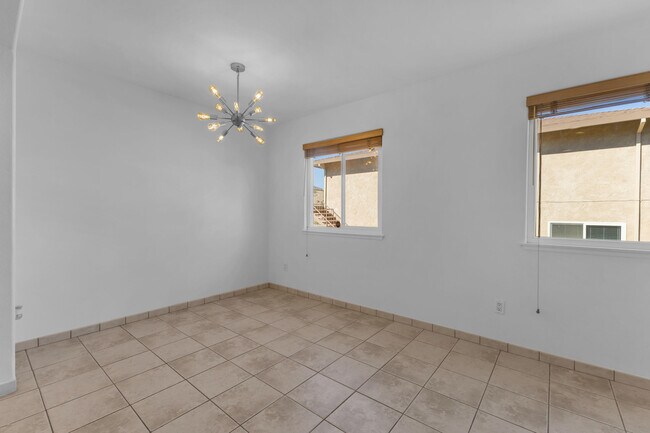 Building Photo - 72592 Edgehill Dr