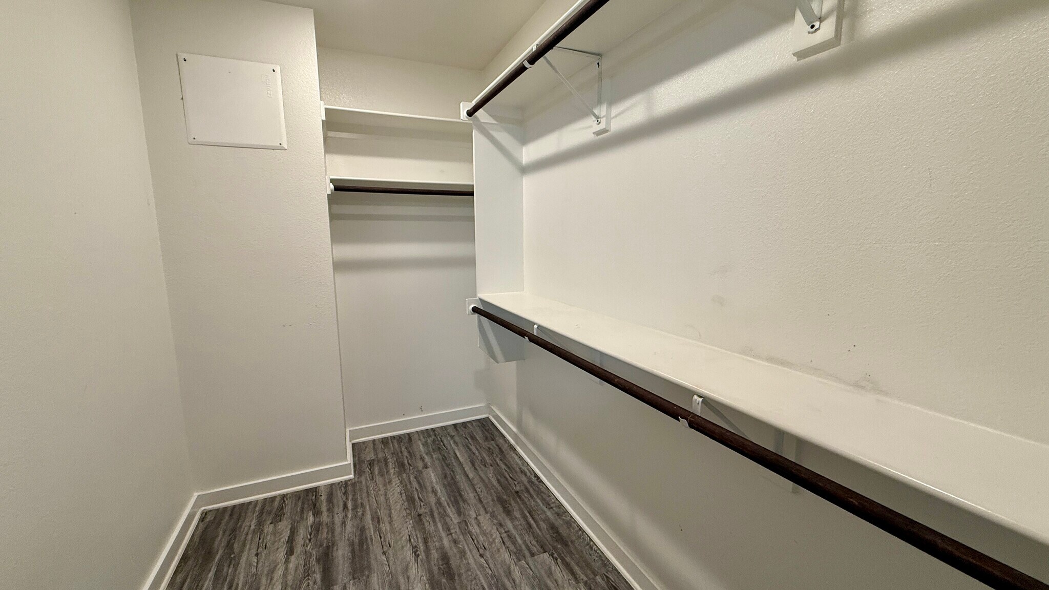 Building Photo - 103 E Mulberry St