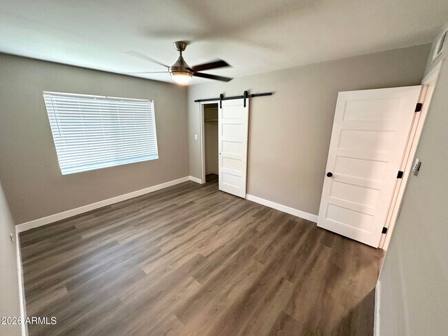 Building Photo - 2220 E Heatherbrae Dr