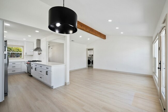 Building Photo - 4812 Laurette St