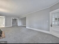 Building Photo - 919 E King St