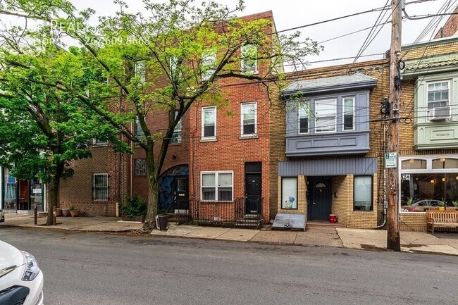 Building Photo - 620 S 3rd St