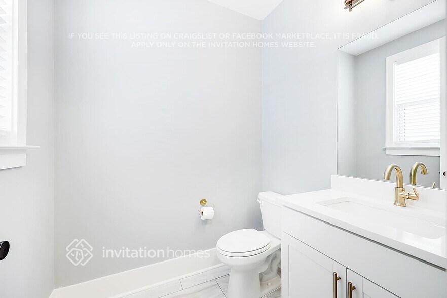 Building Photo - 1216 49th Ave N