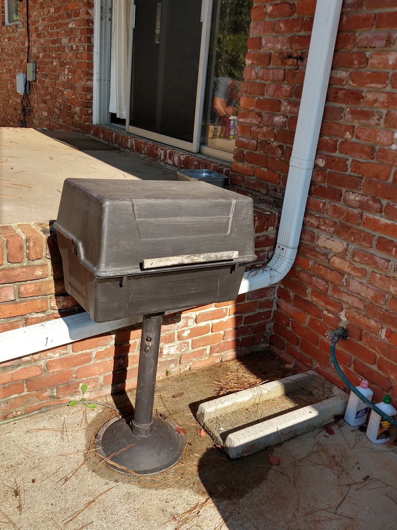 BBQ runs off house natural gas - 6457 Peacock Blvd