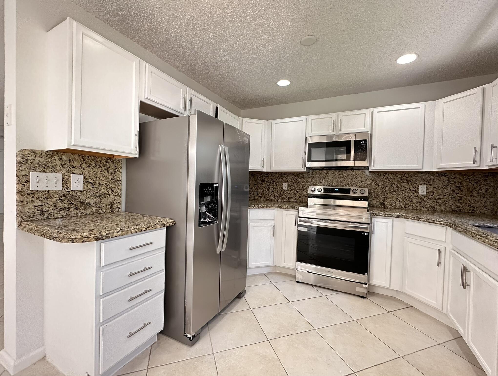 Building Photo - 703 Crosswinds Dr