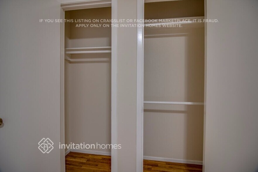 Building Photo - 15911 Timber Valley Dr