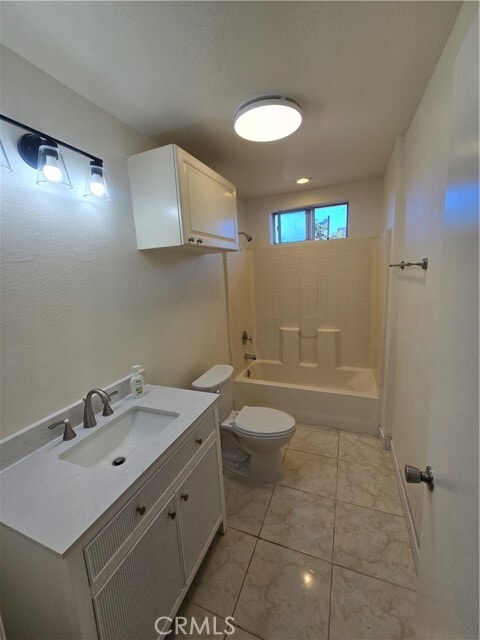 Building Photo - 3374 Fashion Ave