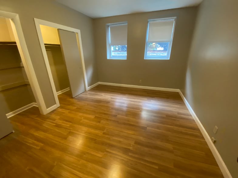 Building Photo - 1862 Beacon St