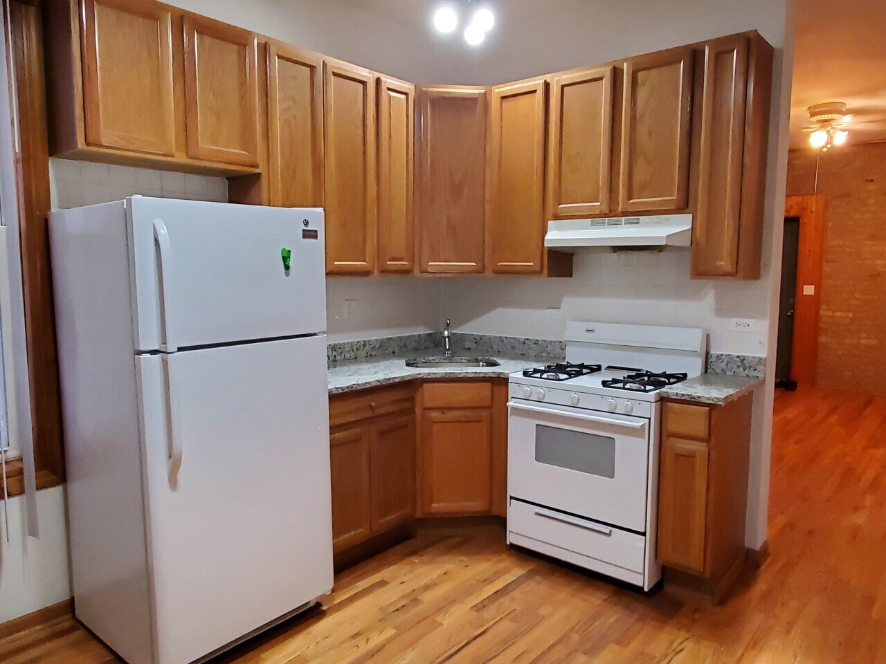 Building Photo - 2048 N Western Ave