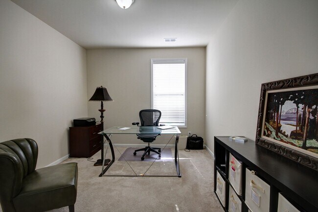 Building Photo - Stunning 4 bedroom in Park West - Mt. Pleasant