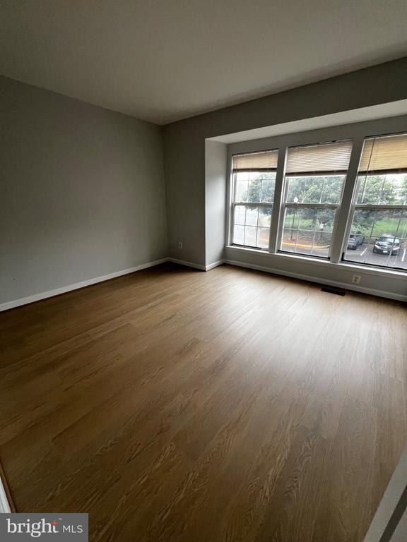 Building Photo - 44211 Litchfield Terrace