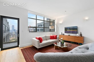 Building Photo - Enormous ~1,285 s/f, designer condo Loft apt @OBBP 1 bedroom, 2 bathrooms + ~112 s/f terrace with...