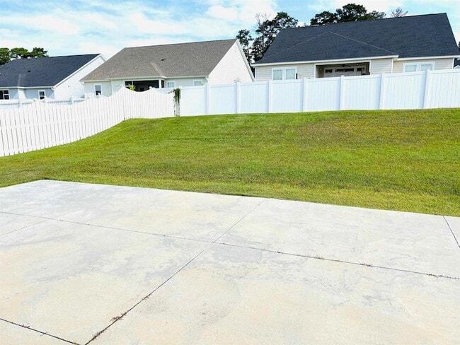 Building Photo - 2506 Blue Ridge Dr