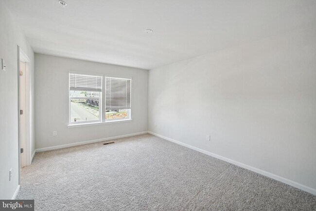 Building Photo - 738 Compass Wy