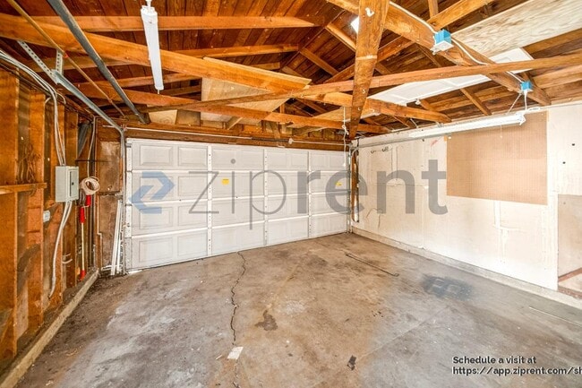 Building Photo - 61 S Katherine Dr