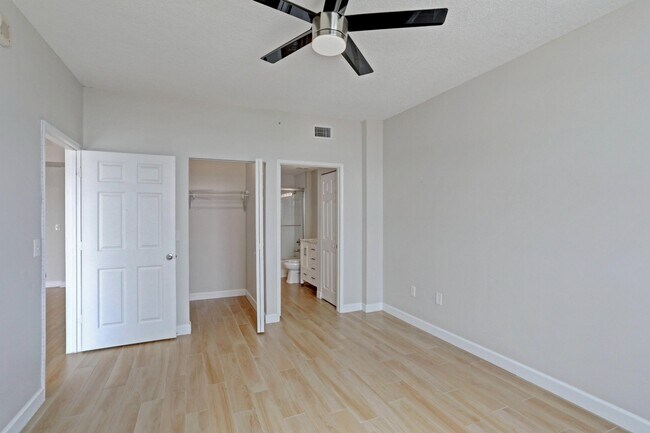 Building Photo - 651 Okeechobee Blvd