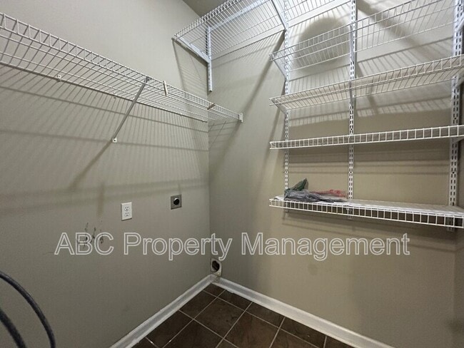 Building Photo - 4261 NE Meadow Creek Cir