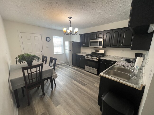 Building Photo - 342 Jefferson St