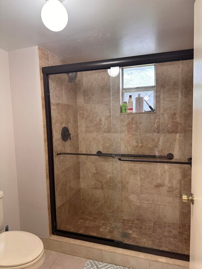 Building Photo - 6698 10th Ave N