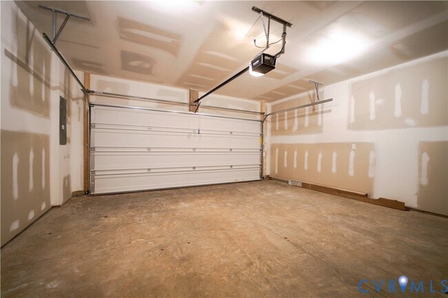 Building Photo - 212 Avenda Ln