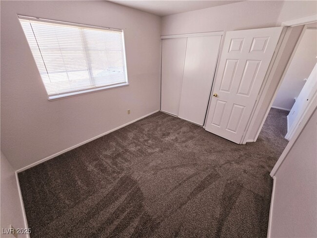 Building Photo - 7525 Hickory Hills Dr