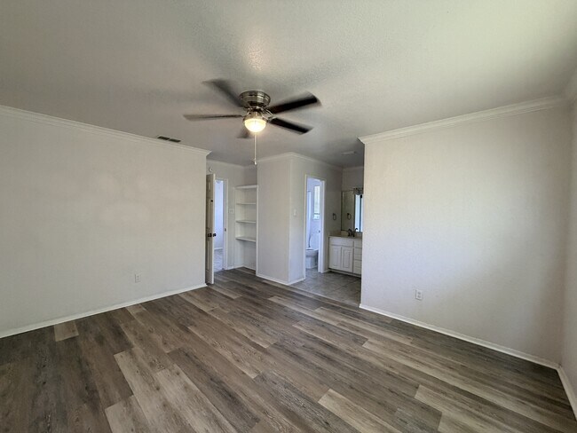 Building Photo - 7326 New Brunswick Dr