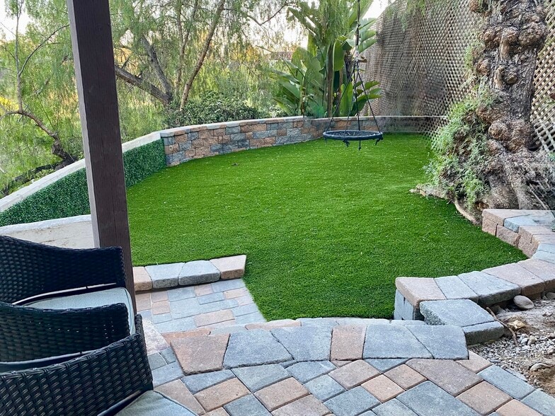 Side yard off the Master Bedroom - 3545 Bear Dr