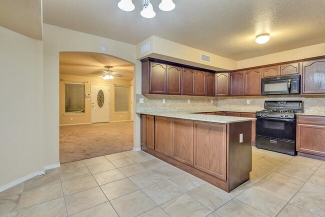 Building Photo - 3925 Hueco Valley Dr