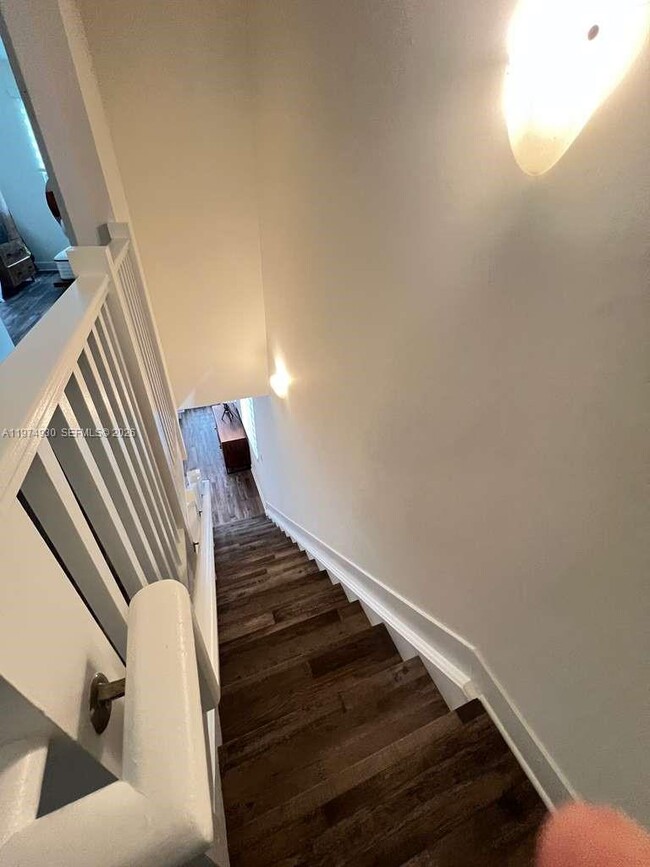 Building Photo - 10229 NW 64th Terrace