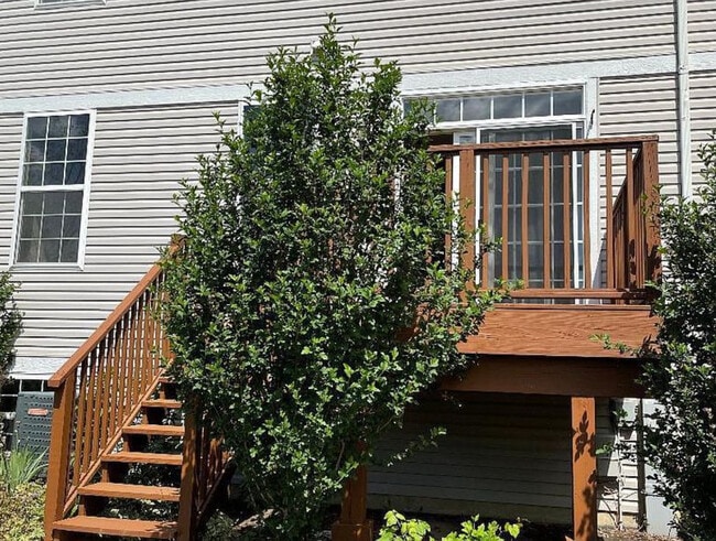 Building Photo - 1331 Crane View Ct