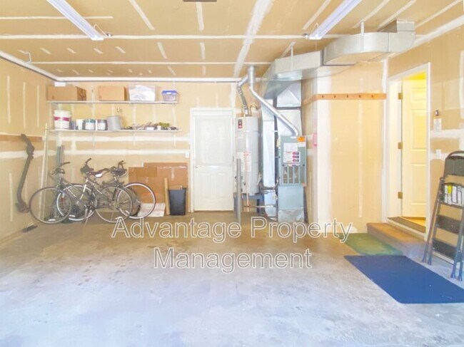 Building Photo - 318 S 30th St