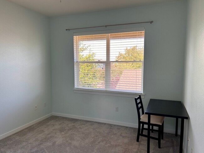 2nd bedroom - 9921 E 26th Ave