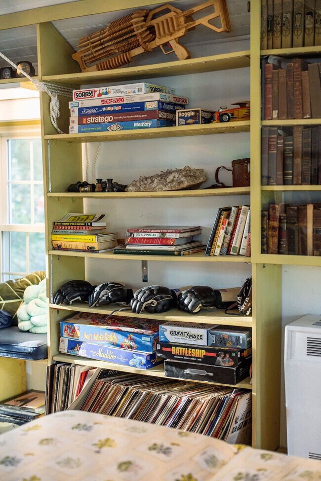 Building Photo - 1357 Canal Rd