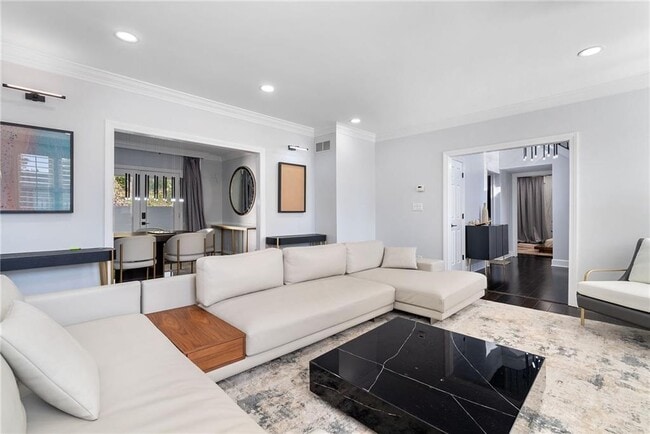 Building Photo - 4200 Roswell Rd NE