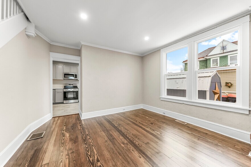 Building Photo - 640 Market St