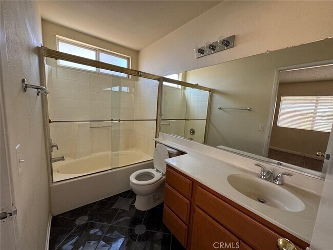 Building Photo - 1229 Onyx Dr