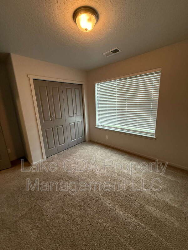 Building Photo - 3995 W Belgrave Wy