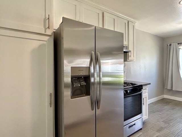 Building Photo - 17132 Emerald Ln